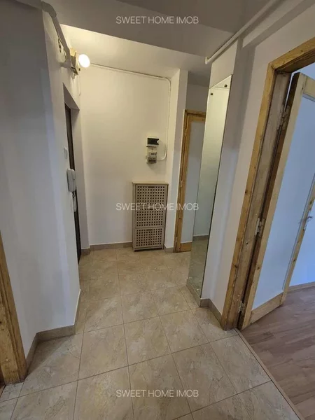 Calea Calarasi, Hala Traian,