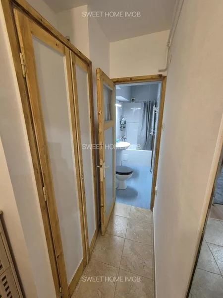 Calea Calarasi, Hala Traian,