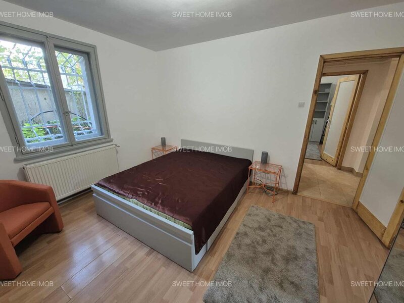 Calea Calarasi, Hala Traian,