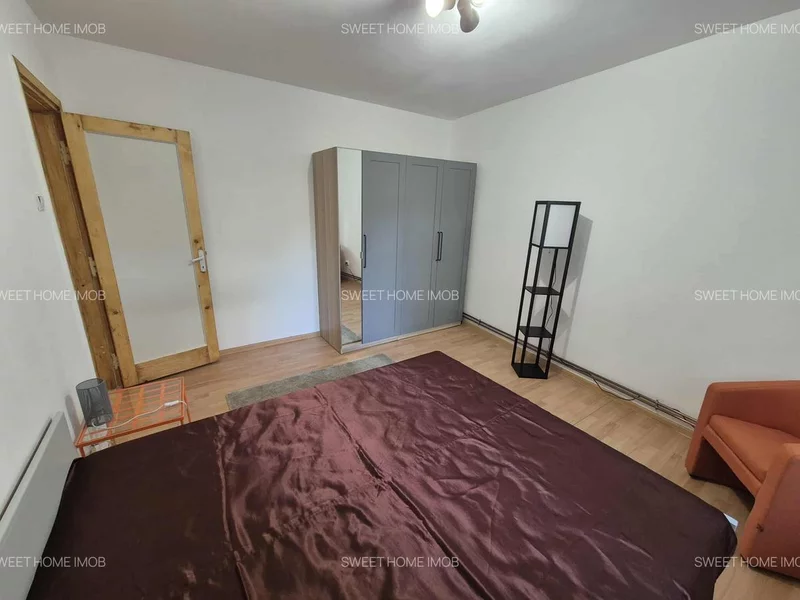 Calea Calarasi, Hala Traian,